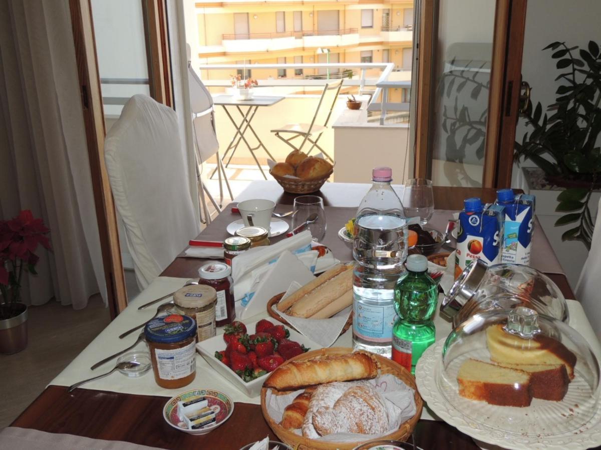 La Terrazza Bed & Breakfast Ористано Екстериор снимка