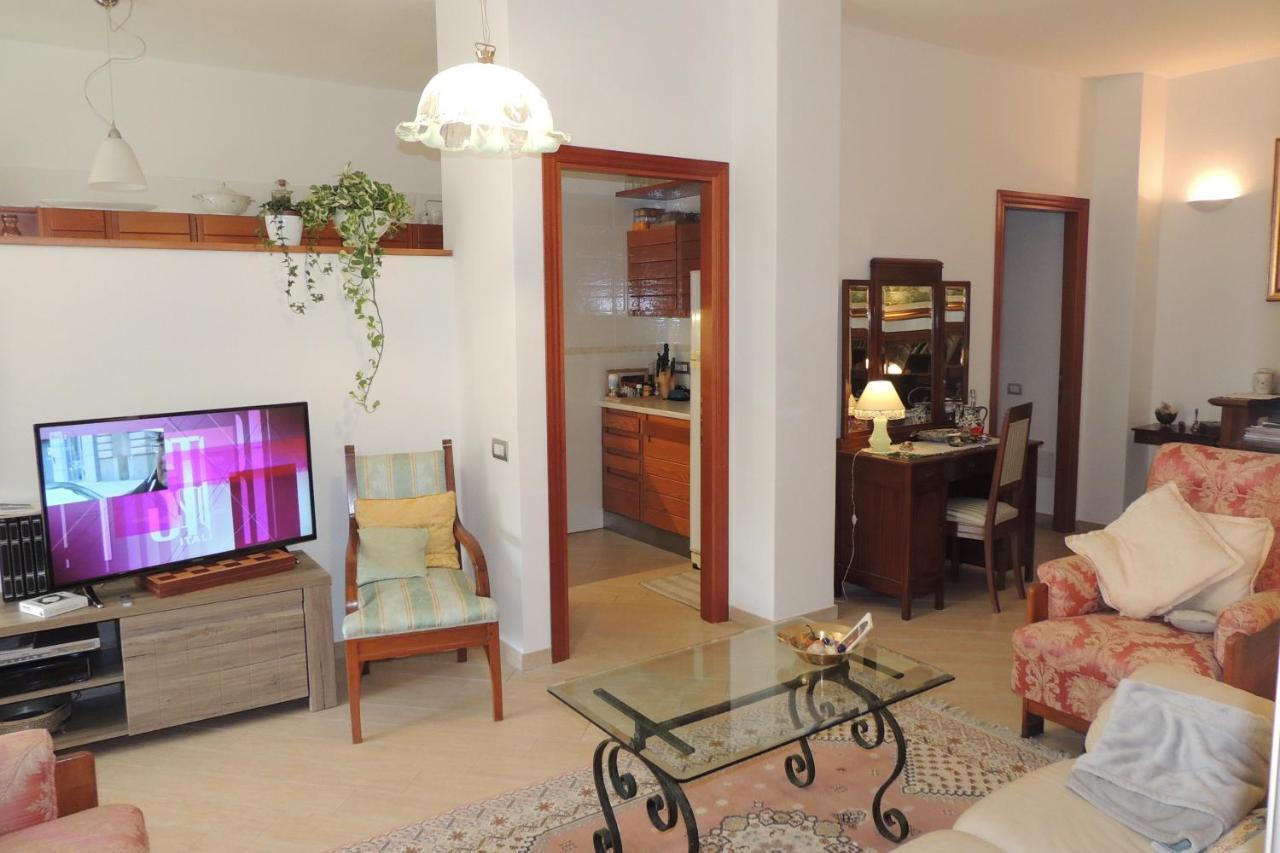 La Terrazza Bed & Breakfast Ористано Екстериор снимка