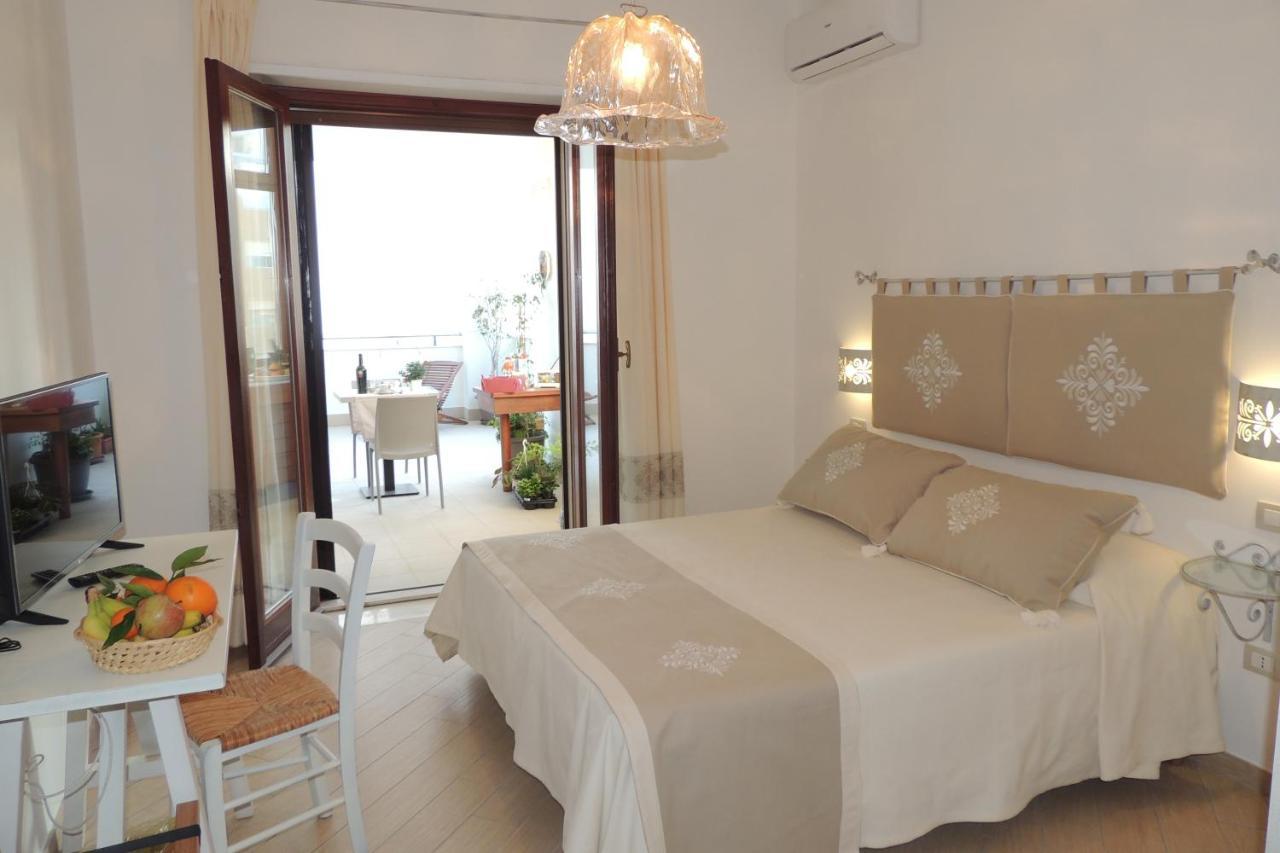 La Terrazza Bed & Breakfast Ористано Екстериор снимка